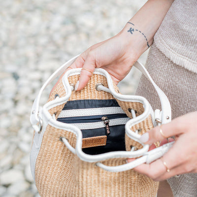 Marinaio B- Bucket bag in Leather and details in Raffia