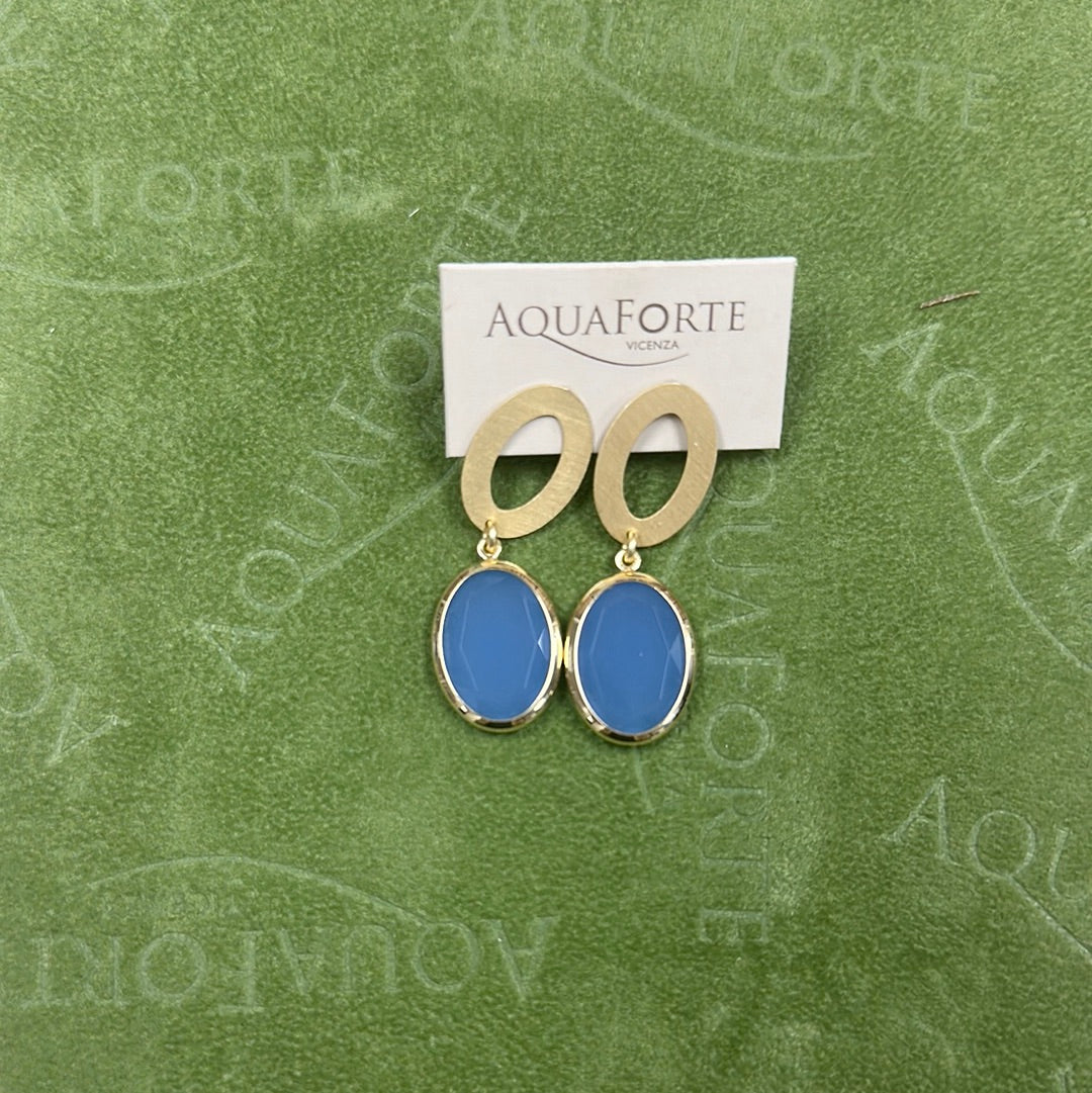 Caramelle Ovali pendant earrings with Milky Blue glass paste