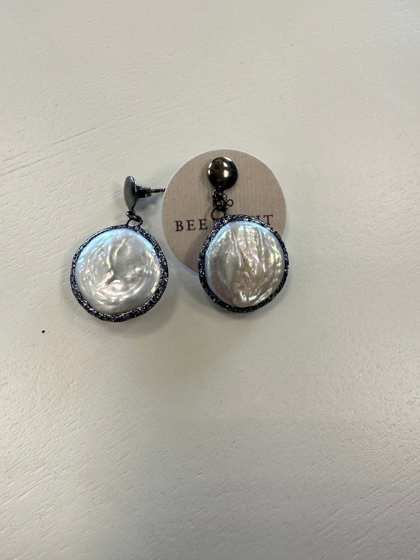 Perle  Antracite Earrings